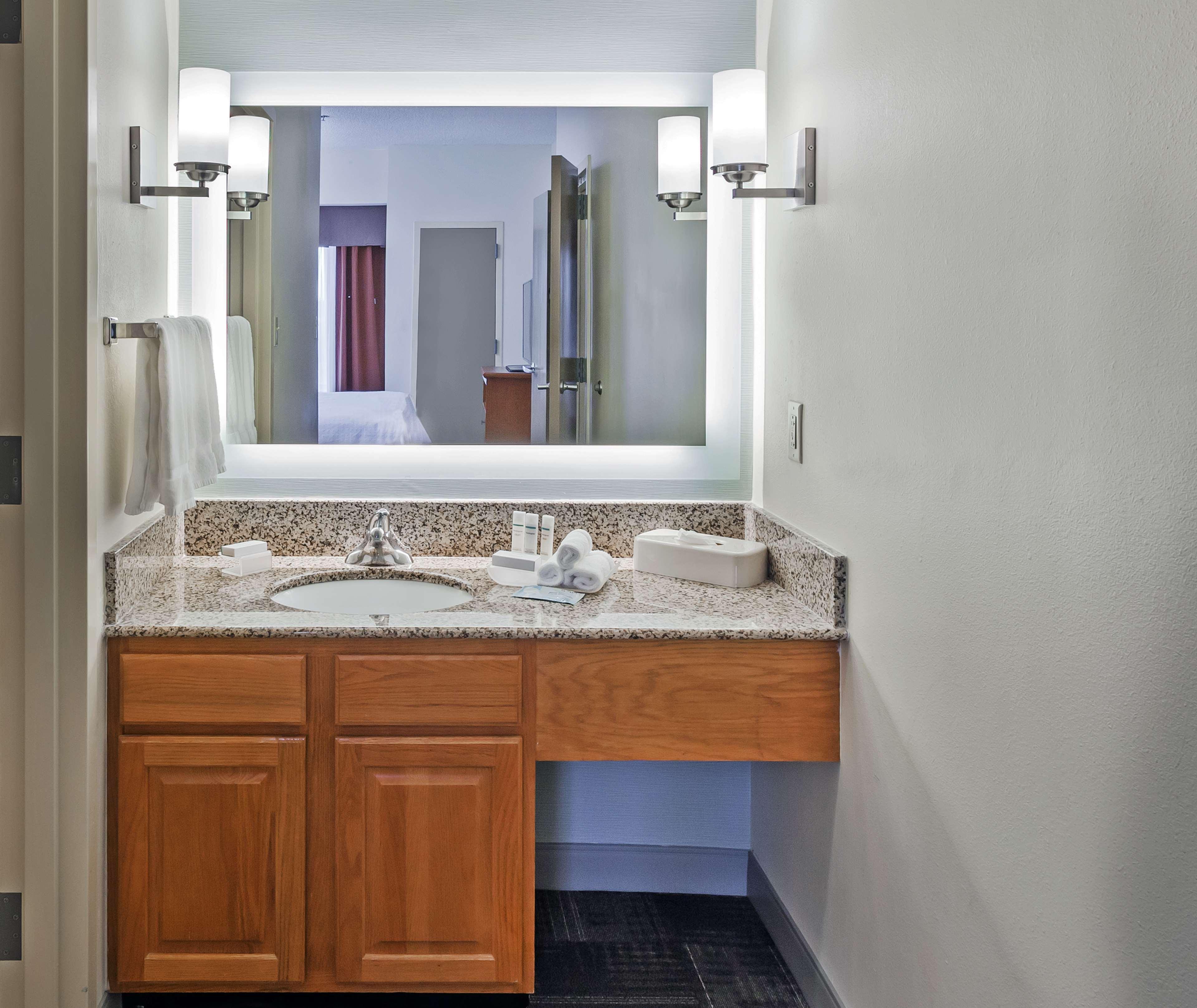 Homewood Suites By Hilton Brownsville Esterno foto