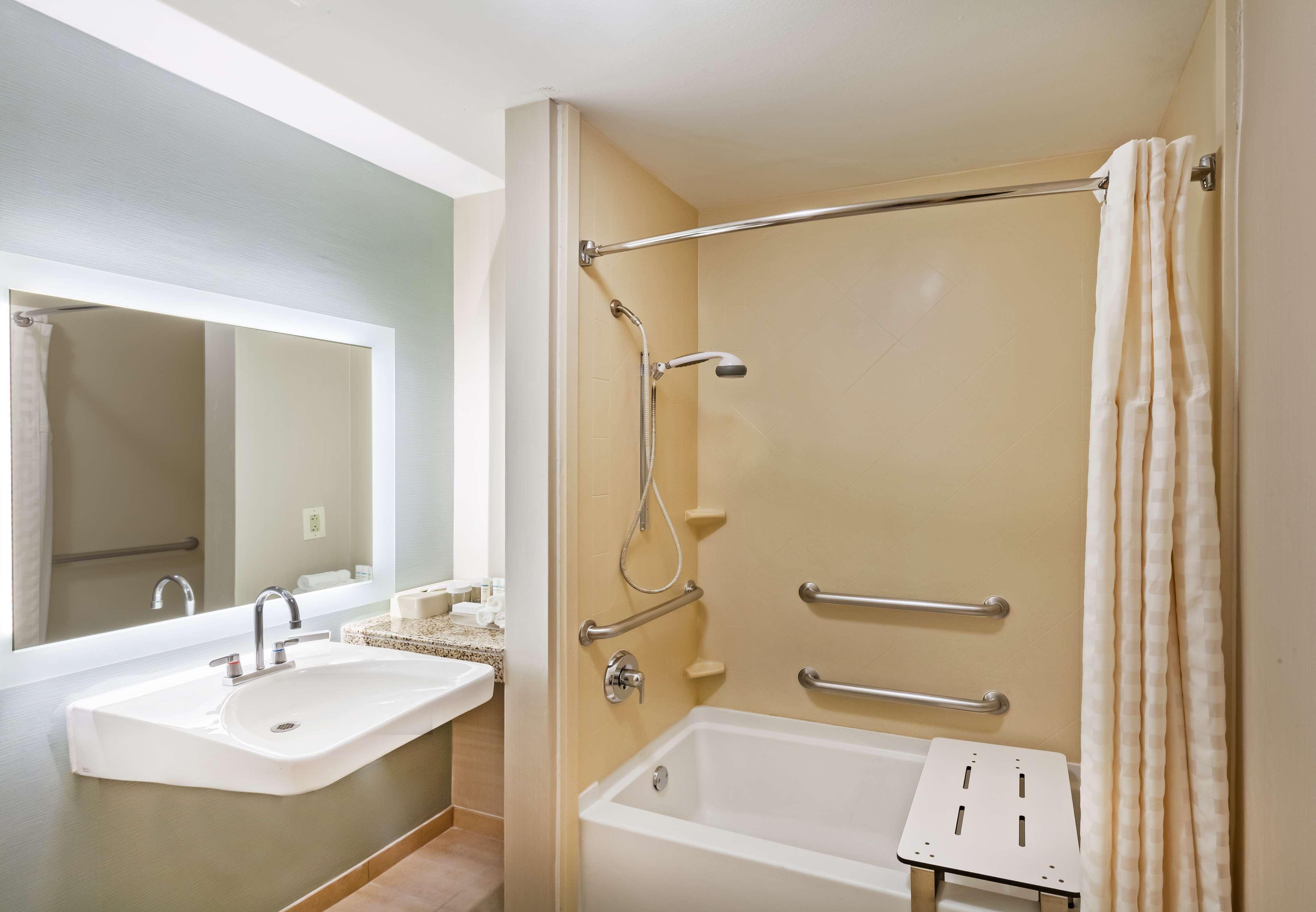 Homewood Suites By Hilton Brownsville Esterno foto