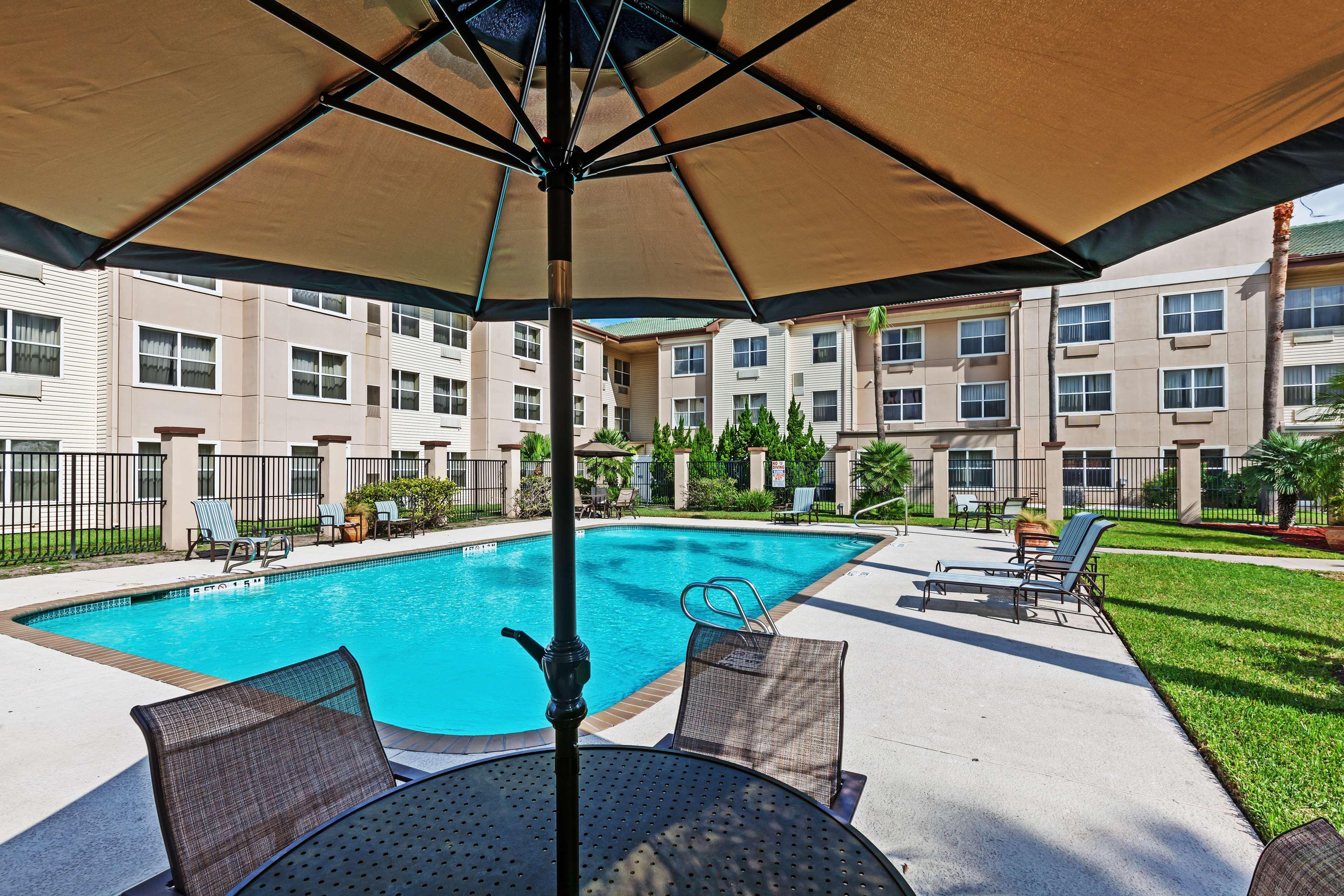 Homewood Suites By Hilton Brownsville Esterno foto