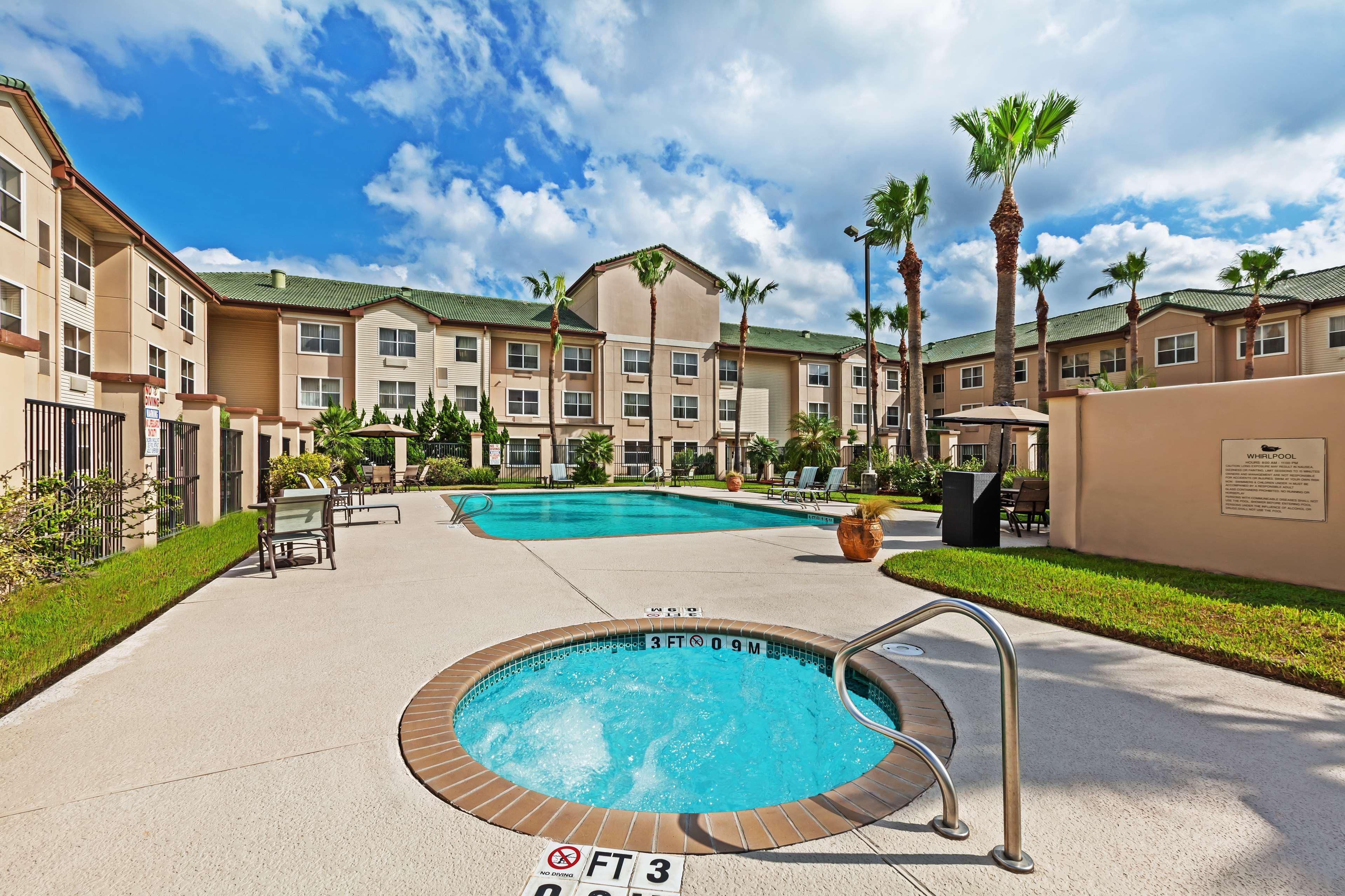 Homewood Suites By Hilton Brownsville Esterno foto